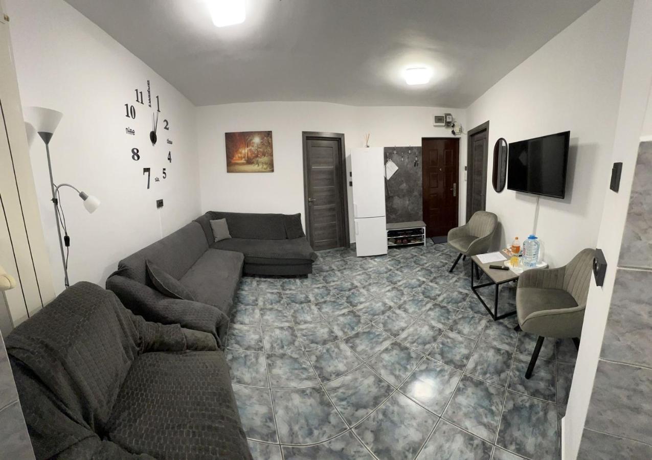 Ene Apart Oradea Free Parking Ngoại thất bức ảnh